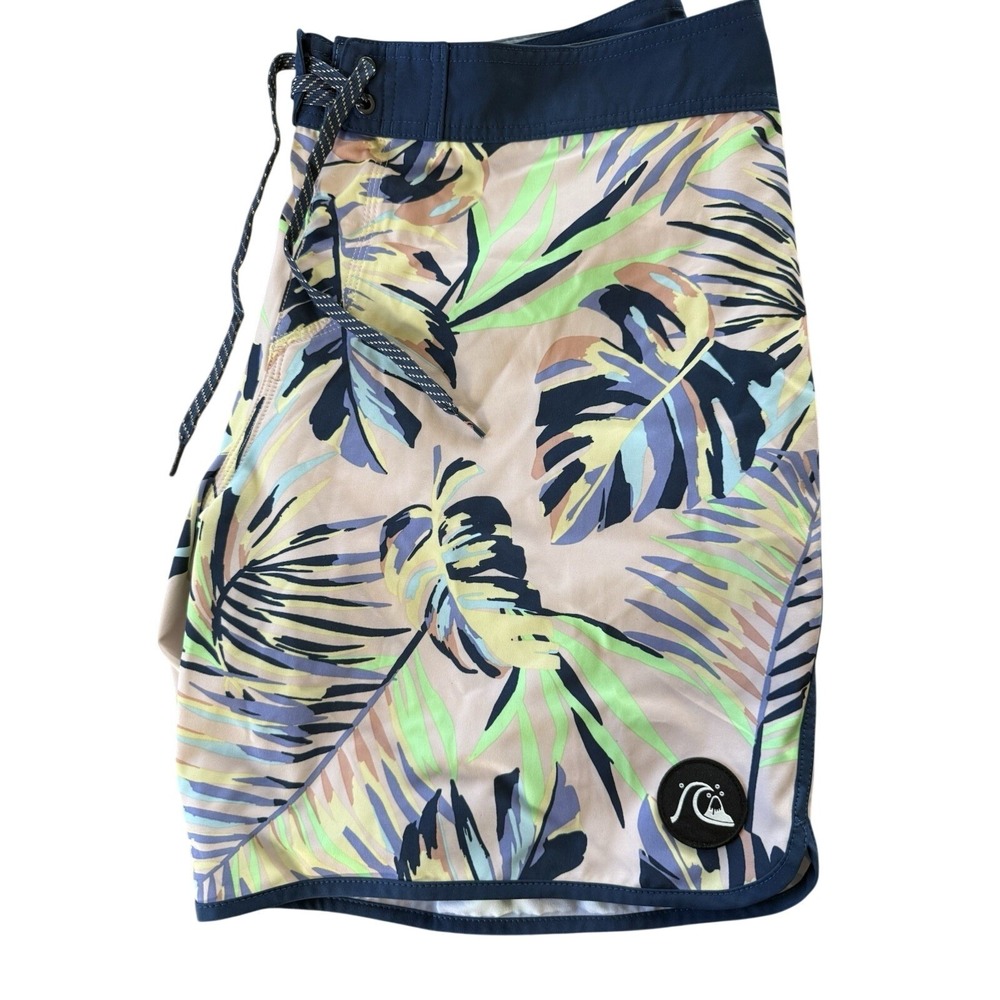 Quiksilver Highline Tropical Flow Board Shorts Men's Size 38 Swim Surf Shorts